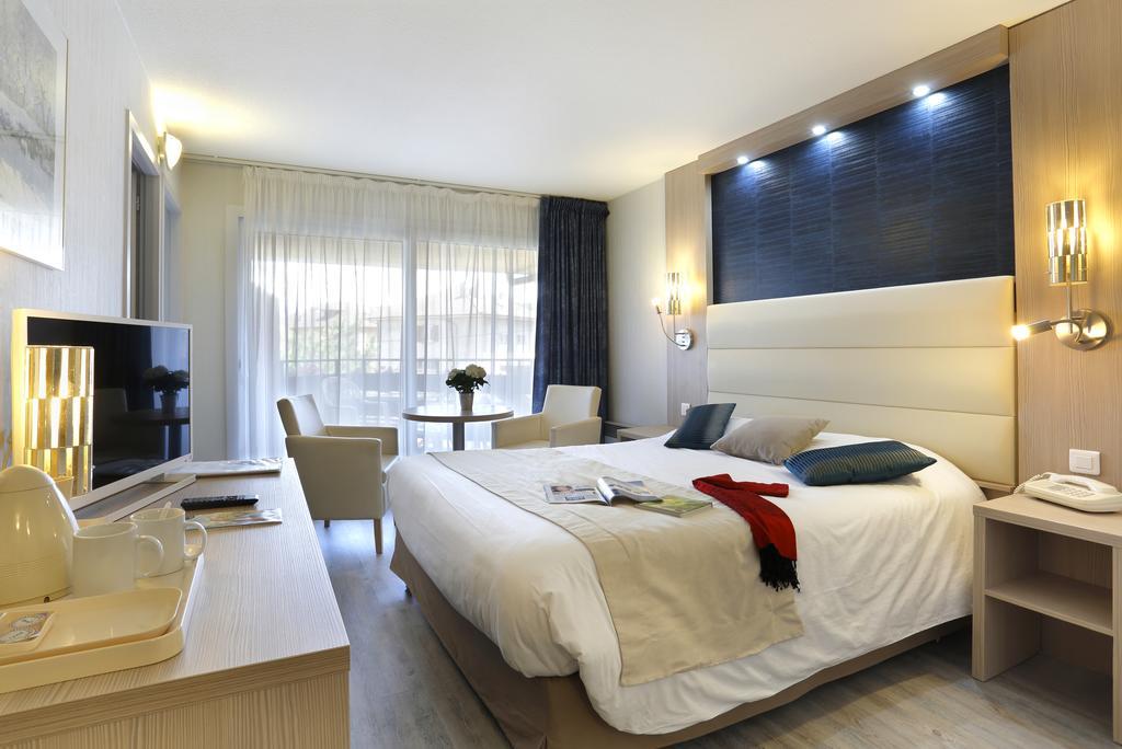 Logis Hotel Arc En Ciel Τονόν-λε-Μπαιν Δωμάτιο φωτογραφία